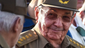 En la foto, Raúl Castro
