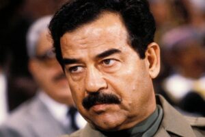 En la foto, Saddam Hussein