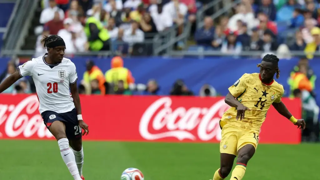 En la foto, momento del partido entre Inglaterra y Ghana