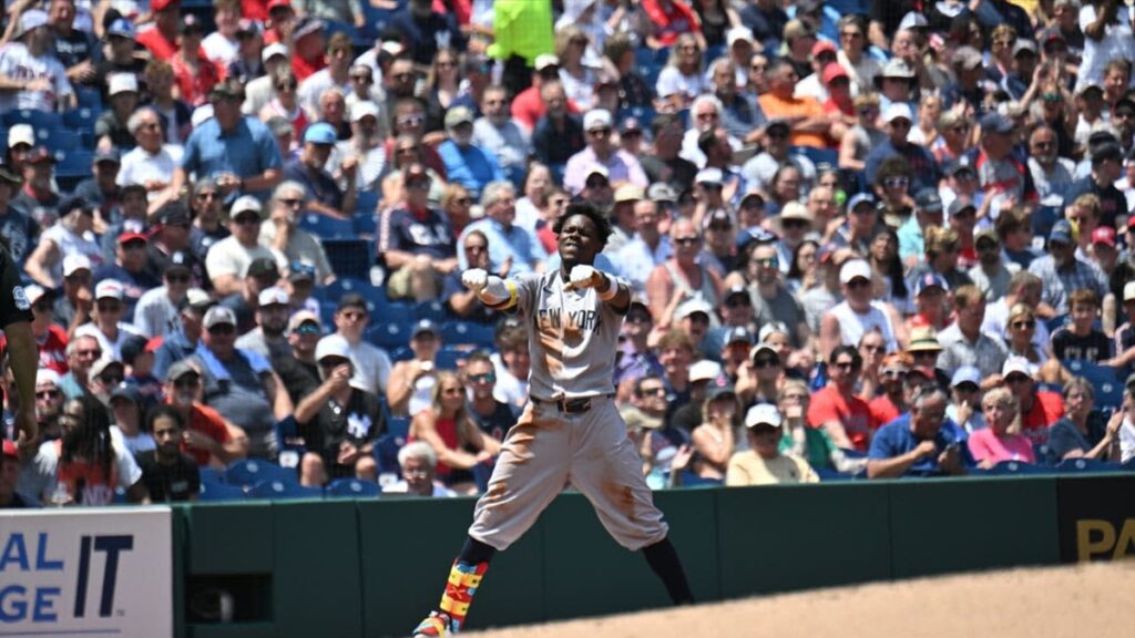 Jazz Chisholm Jr. comanda ofensiva de Yankees que firma barrida sobre Guardians 2 En la foto, Jazz Chisholm Jr. llega a tercera con un triple