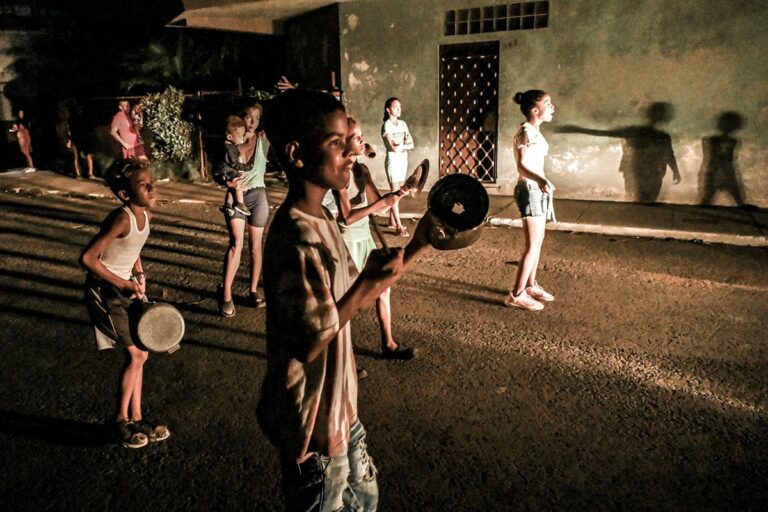 En la foto, Protestas de jóvenes en Cuba