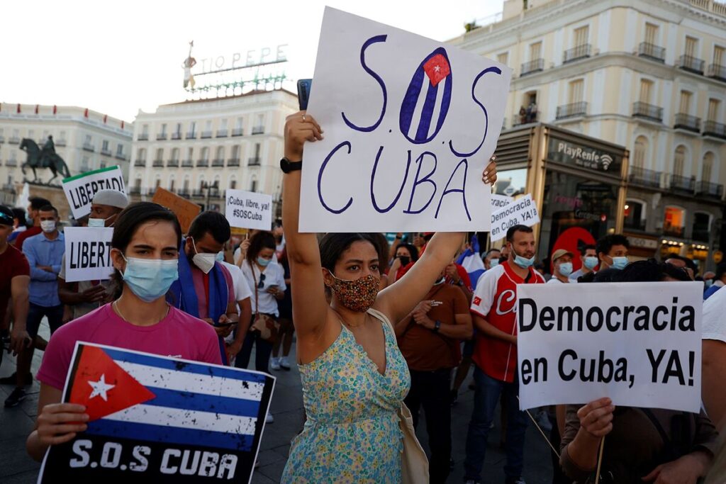 La patria no necesita ídolos, sino ciudadanos