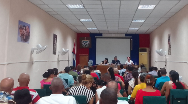 Lajas: reunión hoy, miseria mañana