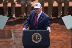 En la foto, Trump en la inauguración de la Biblioteca Roosevelt