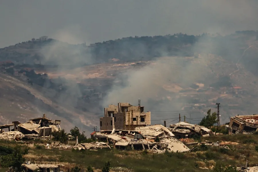 En la foto, humo tras un ataque israelí en el sur del Líbano