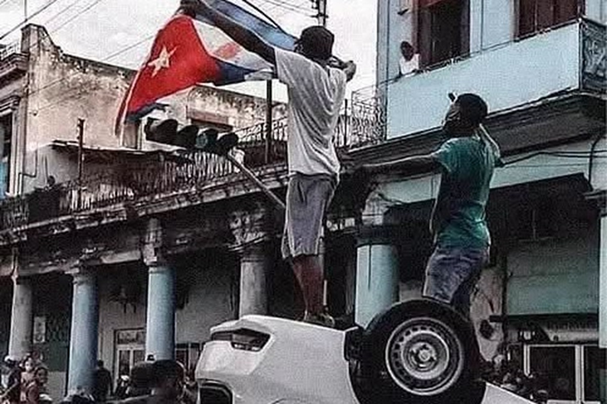 El día que la caldera explotó: 11J, la chispa y la libertad 1 En la foto, una protesta el 11 de julio de 2021