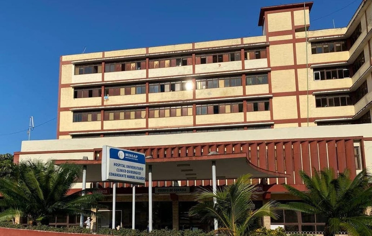 Humorista cubano elogia entrega de médicos pese a carencias en la Isla 1 En la foto, el hospital Manuel Fajardo, en La Habana