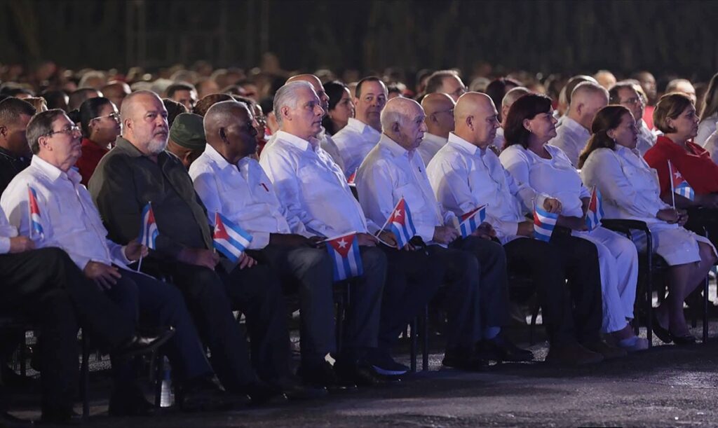 En la foto, dirigentes cubanos
