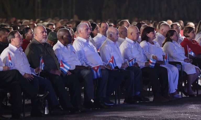 En la foto, dirigentes cubanos