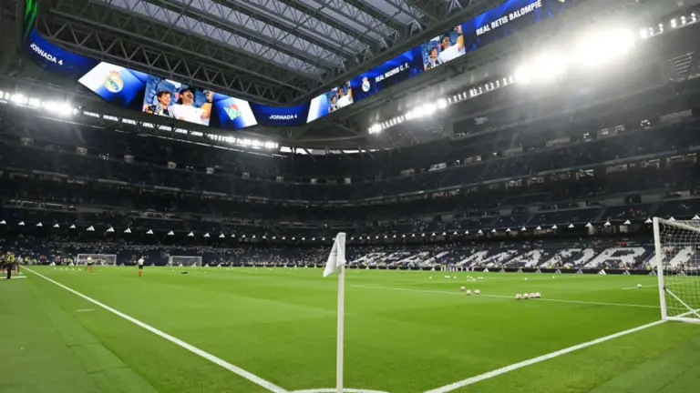 En la foto, el estadio Santiago Bernabéu