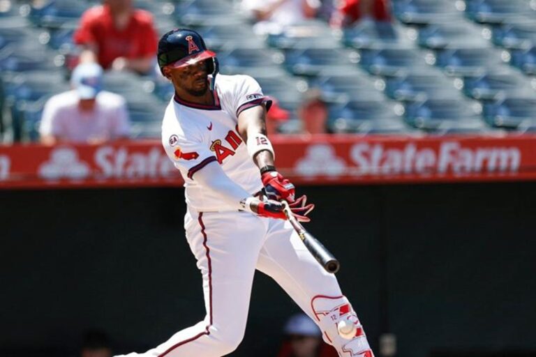 En la foto, Jorge Soler impulsó dos en el triunfo de los Angels