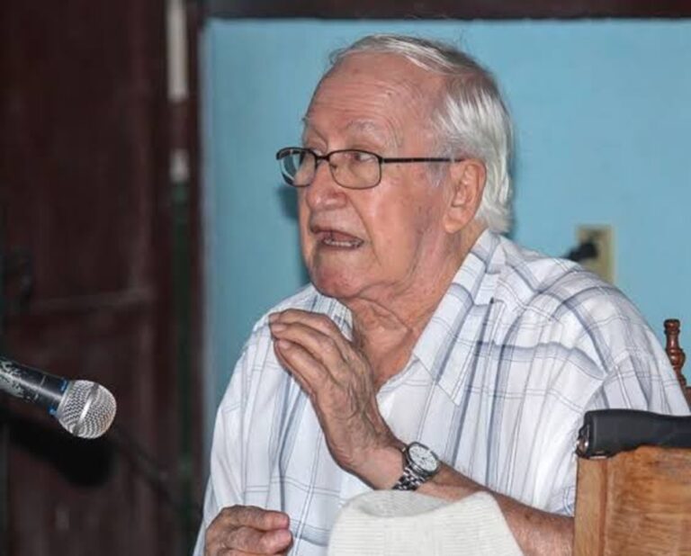 En la foto, el fallecido general William Gálvez