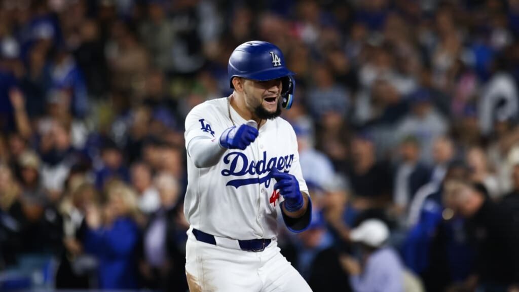 Eric Lauer lanza pelota de un hit a lo largo de seis entradas y Dodgers empareja la serie 4 En la foto, Andy Pagés