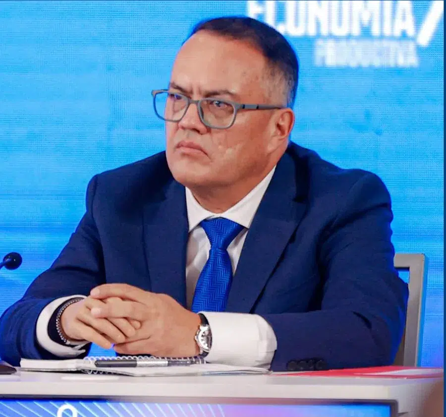 En la foto, José David Cabello, hermano del líder chavista Diosdado Cabello, quien fue designado, por la presidenta encargada de Venezuela, Delcy Rodríguez, al frente del sector petroquímico