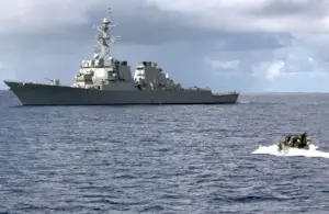 En la foto, EE.UU. asegura haber reforzado el bloqueo naval a Irán pese a la pausa en los bombardeos