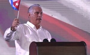En la foto, Miguel Díaz-Canel