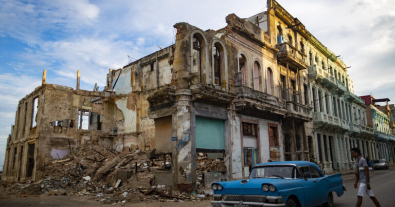 En la foto La Habana en ruinas