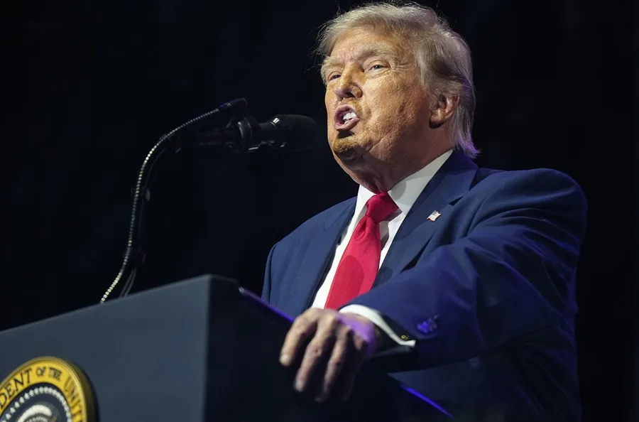 En la foto, Donald Trump