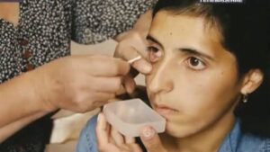 En la foto, la joven armenia Satenik Kazaryan