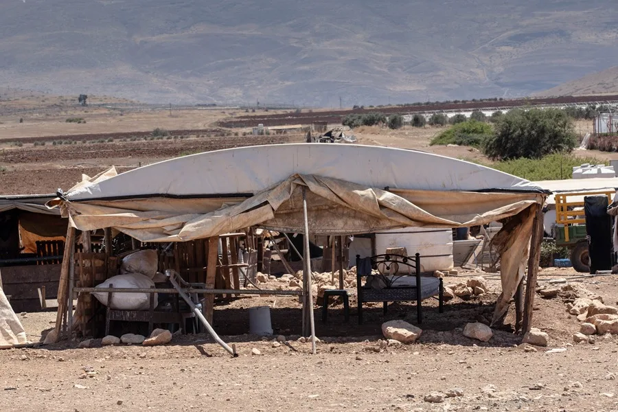 En la foto, Una de las viviendas de los palestinos que viven en Atuf, una una zona conocida como "el granero de Cisjordania", en la que Israel está expropiando tierras para edificar un muro