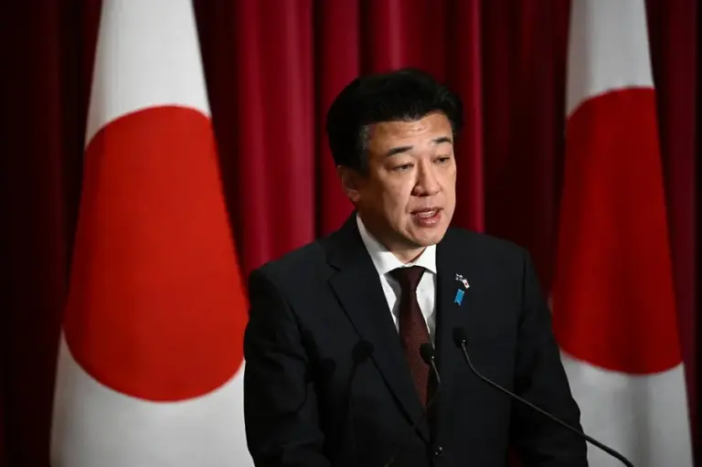 En la foto, el portavoz de Japón, Minoru Kihara