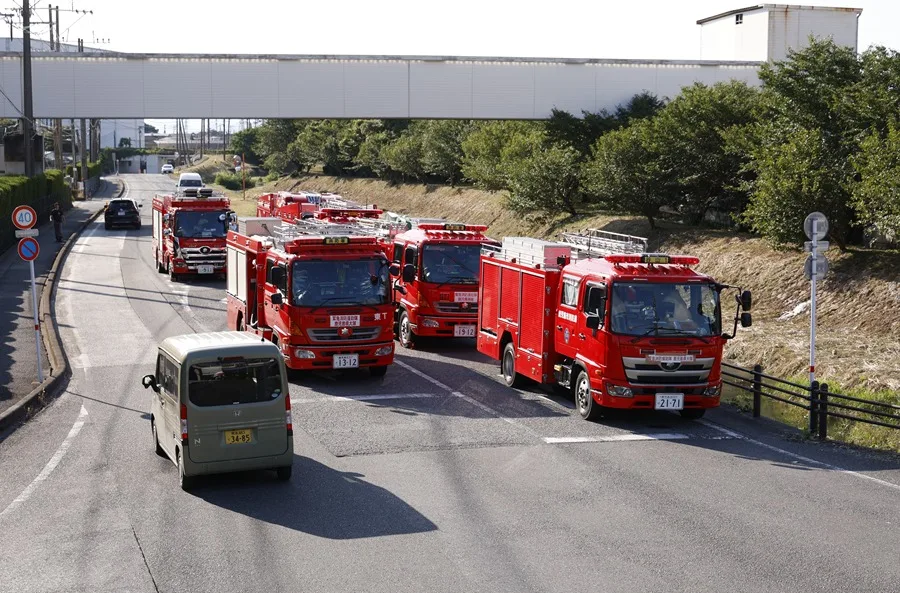 En la foto, Equipos de rescate desplegados en la ciudad de Yatsushiro (Japón), tras el terremoto de 7,1