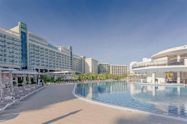 Meliá Hotels International anuncia su salida definitiva de Cuba 1 En la foto el Hotel Internacional Varadero
