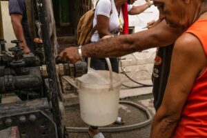 En la foto, escasez de agua en Cuba