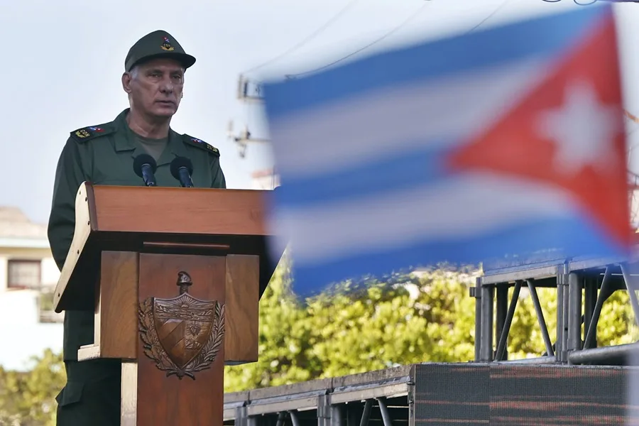 En la foto, Miguel Díaz-Canel
