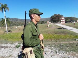 En la foto, un soldado cubano