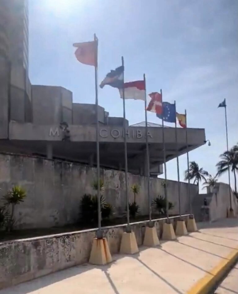 Retiran el nombre de Meliá del Hotel Cohíba tras la salida de la cadena de Cuba