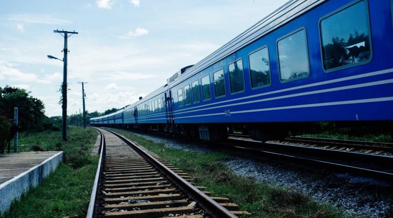 Toletov ya debe estar sacando el casco: otra vez Rusia viene a "salvar" los trenes de Cuba
