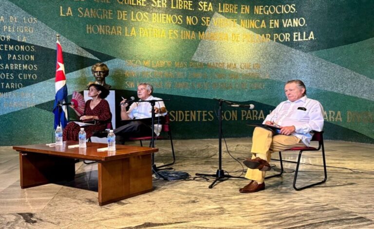 El régimen anuncia una Feria Internacional del Libro con millones de ejemplares en medio de una crisis sin precedentes