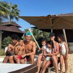 En la foto, CR7, Georgina y los hijos de la pareja, todos legalmente de ambos