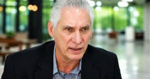 En la foto, Miguel Díaz-Canel durante la entrevista con Mónica Bergamo