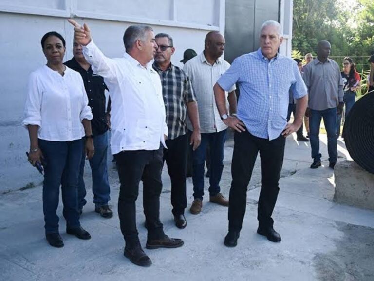 El presidente que siempre miente, y el agua 3 El presidente de Cuba en Paso Seco
