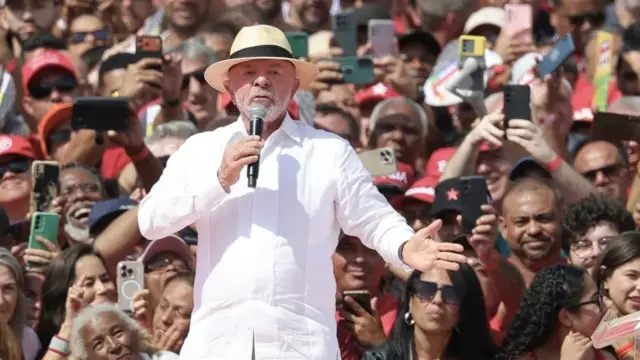 En la foto, el presidente de Brasil, Luiz Inácio Lula da Silva, durante el lanzamiento de campaña para su reelección, en São Bernardo do Campo