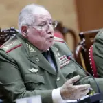 En la foto, El ministro de las Fuerzas Armadas Revolucionarias de Cuba, Álvaro López Miera