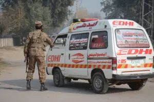 En la foto, imagen de archivo de una ambulancia en Pakistán