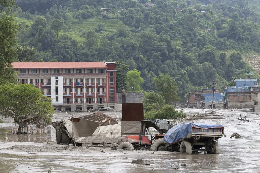 En la foto, Vista el 26 de agosto de 2026 del desastre tras la riada, en el distrito de Nuwakot (Nepal)