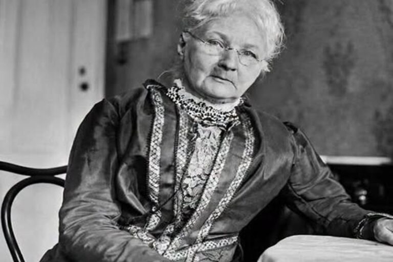 En la foto, Mary Harris Jones