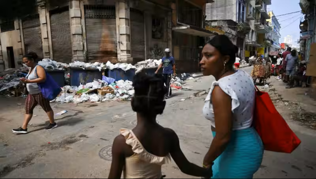 El orden de la injusticia: cuando el poder en Cuba se convierte en oligarquía 3 En la foto, la pobreza gana pasos aceleradamente en Cuba