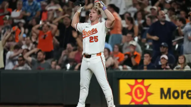 Orioles piden más tecnología tras que el batazo casi jonrón de Pete Alonso sea declarado foul ante Yankees 1 En la foto, Pete Alonso