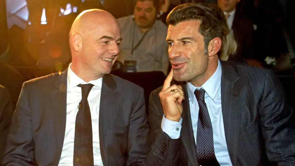 En la foto, Luis Figo y Gianni Infantino