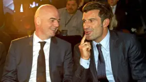 En la foto, Luis Figo y Gianni Infantino
