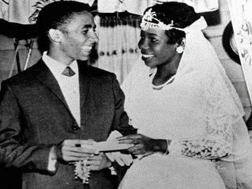 En la foto, Bob y Rita Marley el día de su boda en 1966