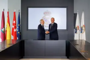En la foto, Florentino Pérez y José Mourinho en la presentación del entrenador del Real Madrid