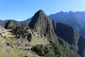 Vista general de la ciudadela prehispánica de Machu Picchu (Perú)