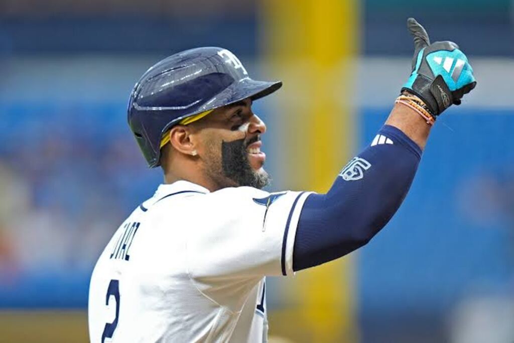 Rays frena el intento de remontada de Blue Jays y empareja la serie 3 En la foto, Yandy Díaz