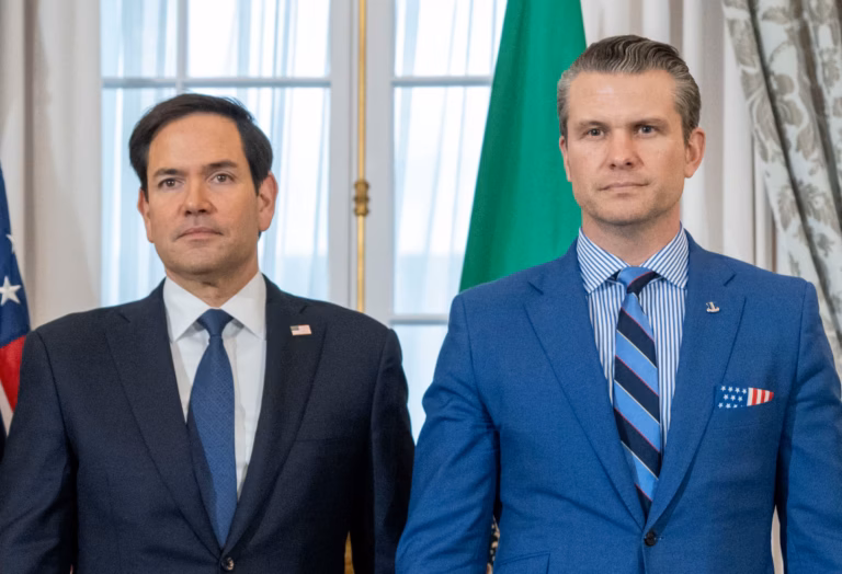 En la foto, Marco Rubio y Pete Hegseth